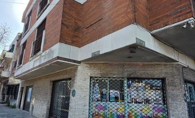 Local de 56m2, Exc. estado y ubic en Lanús Oeste.