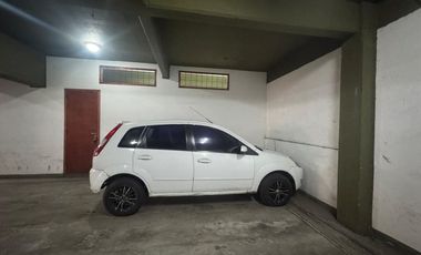 Venta Cochera y baulera en Libertad 3400 La Perla