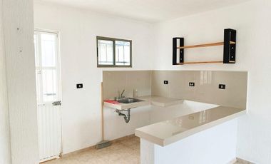 Casa en Renta de Dos Plantas con un local comercial en los Héroes, Mérida Yuc