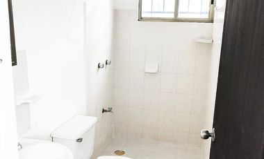 Casa en Renta de Dos Plantas con un local comercial en los Héroes, Mérida Yuc