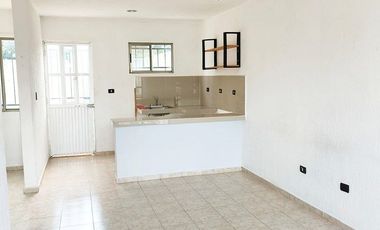 Casa en Renta de Dos Plantas con un local comercial en los Héroes, Mérida Yuc
