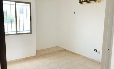 Casa en Renta de Dos Plantas con un local comercial en los Héroes, Mérida Yuc