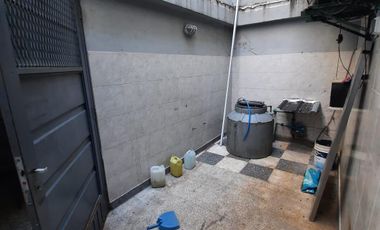 Depósito en Lanús Este