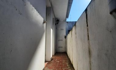 Depósito en Lanús Este