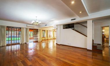 Alquiler Casa en Vicente López . 6 ambientes con playroom, piscina y quincho