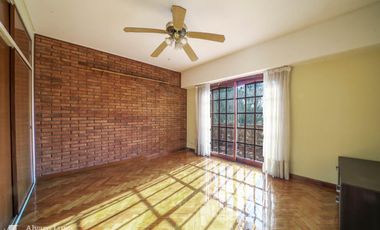Alquiler Casa en Vicente López . 6 ambientes con playroom, piscina y quincho