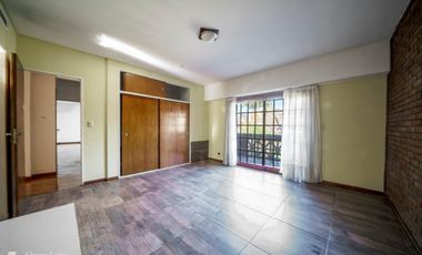 Alquiler Casa en Vicente López . 6 ambientes con playroom, piscina y quincho