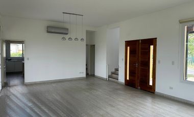 ALQUILER Casa El Cantón Puerto espejo de agua Escobar