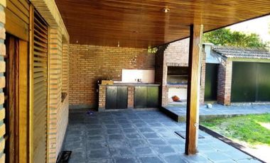 Casa en alquiler Barrio Cerrado LAS BARRANCAS con pileta