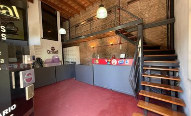 excelente esquina comercial en Lomas de Zamora Oeste