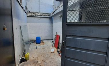 Depósito en Lanús Este