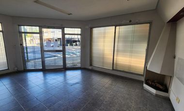 Local en Alem al 1400, Banfield