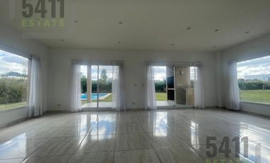 Venta / Alquiler amoblado Casa 5 ambientes en Santa Juana en Canning