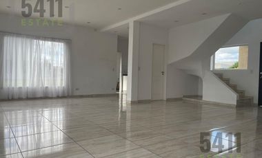 Venta / Alquiler amoblado Casa 5 ambientes en Santa Juana en Canning