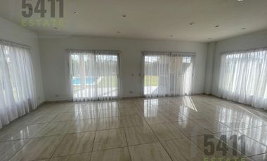 Venta / Alquiler amoblado Casa 5 ambientes en Santa Juana en Canning