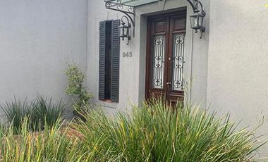 Muy linda casa en José Mármol