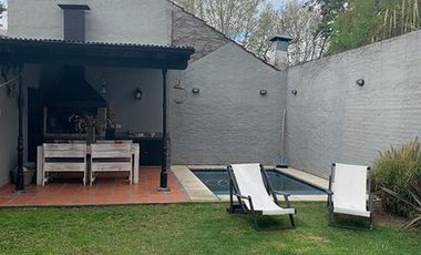 Muy linda casa en José Mármol
