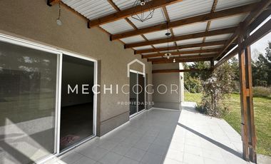 Casa en alquiler de 3 dormitorios en Santa Teresa, Villa Nueva