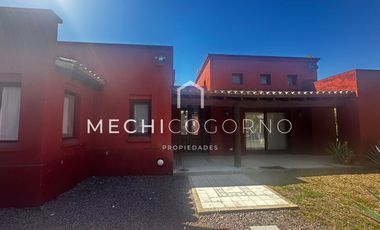 Casa 3 dormitorios en San Isidro Labrador, Villa Nueva