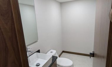OPORTUNIDAD DE INVERSIÓN: CONSULTORIO EN VENTA EN EL CENTRO CON ESTACIONAMIENTO