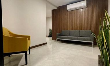 OPORTUNIDAD DE INVERSIÓN: CONSULTORIO EN VENTA EN EL CENTRO CON ESTACIONAMIENTO
