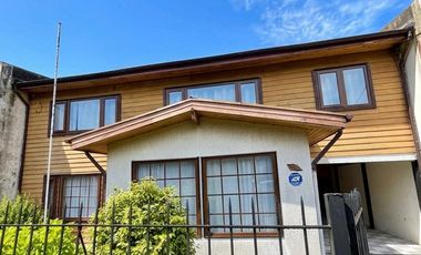 CASA CON DOBLE CALEFACCIÓN SECTOR CÉNTRICO