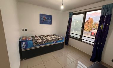 SE VENDE CASA, EN LA FLORIDA,  EXCELENTE UBICACIÓN Y PRECIO