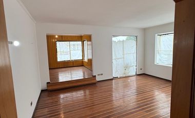 CASA EN SECTOR EXCLUSIVO DE VALDIVIA