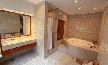 VENTA CASA 8AMB BURZACO