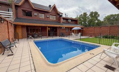 VENTA CASA 8AMB BURZACO