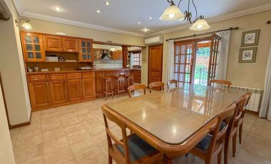 VENTA CASA 8AMB BURZACO