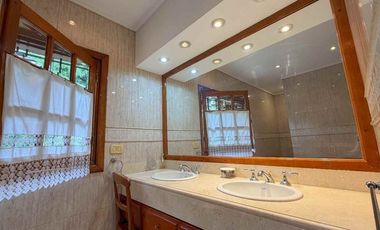 VENTA CASA 8AMB BURZACO