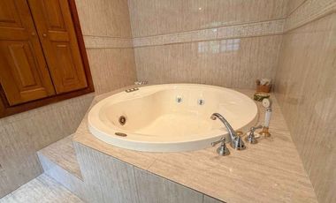 VENTA CASA 8AMB BURZACO