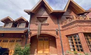 VENTA CASA 8AMB BURZACO