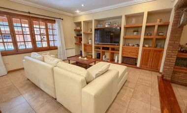 VENTA CASA 8AMB BURZACO