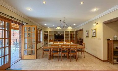 VENTA CASA 8AMB BURZACO