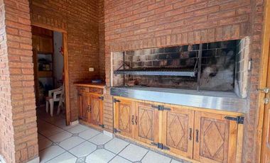 VENTA CASA 8AMB BURZACO