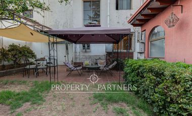 Casa en venta a pasos de plaza Julio Prado