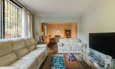 Casa en venta a pasos de plaza Julio Prado
