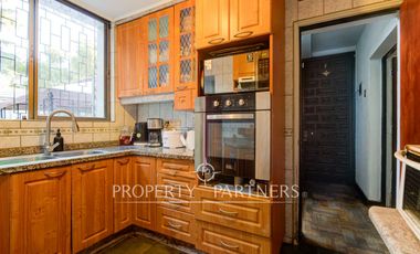 Casa en venta a pasos de plaza Julio Prado