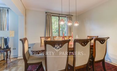 Casa en venta a pasos de plaza Julio Prado