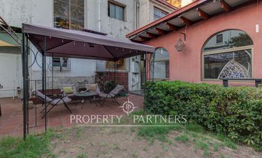 Casa en venta a pasos de plaza Julio Prado
