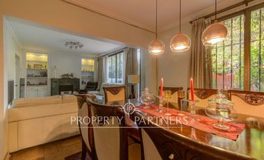 Casa en venta a pasos de plaza Julio Prado