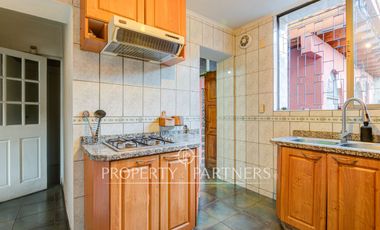 Casa en venta a pasos de plaza Julio Prado