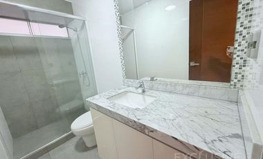 DeparDEPARTAMENTO EN 2DO PISO,VISTA A JARDINES, 03 DORMITORIOS,SAN BORJAtamento