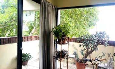 Depto 4 amb con balcón a mts Plaza Independencia