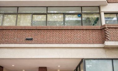 Depto 4 amb con balcón a mts Plaza Independencia