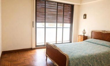 Depto 4 amb con balcón a mts Plaza Independencia