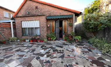 VENTA EN BLOQUE 2 CASAS EN LOTE PROPIO