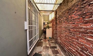 VENTA EN BLOQUE 2 CASAS EN LOTE PROPIO